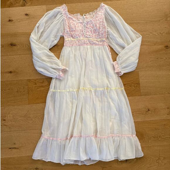 Gunne Sax Dresses & Skirts - Tag Removed  - Gunne Sax Prairie Dress in White & Pink